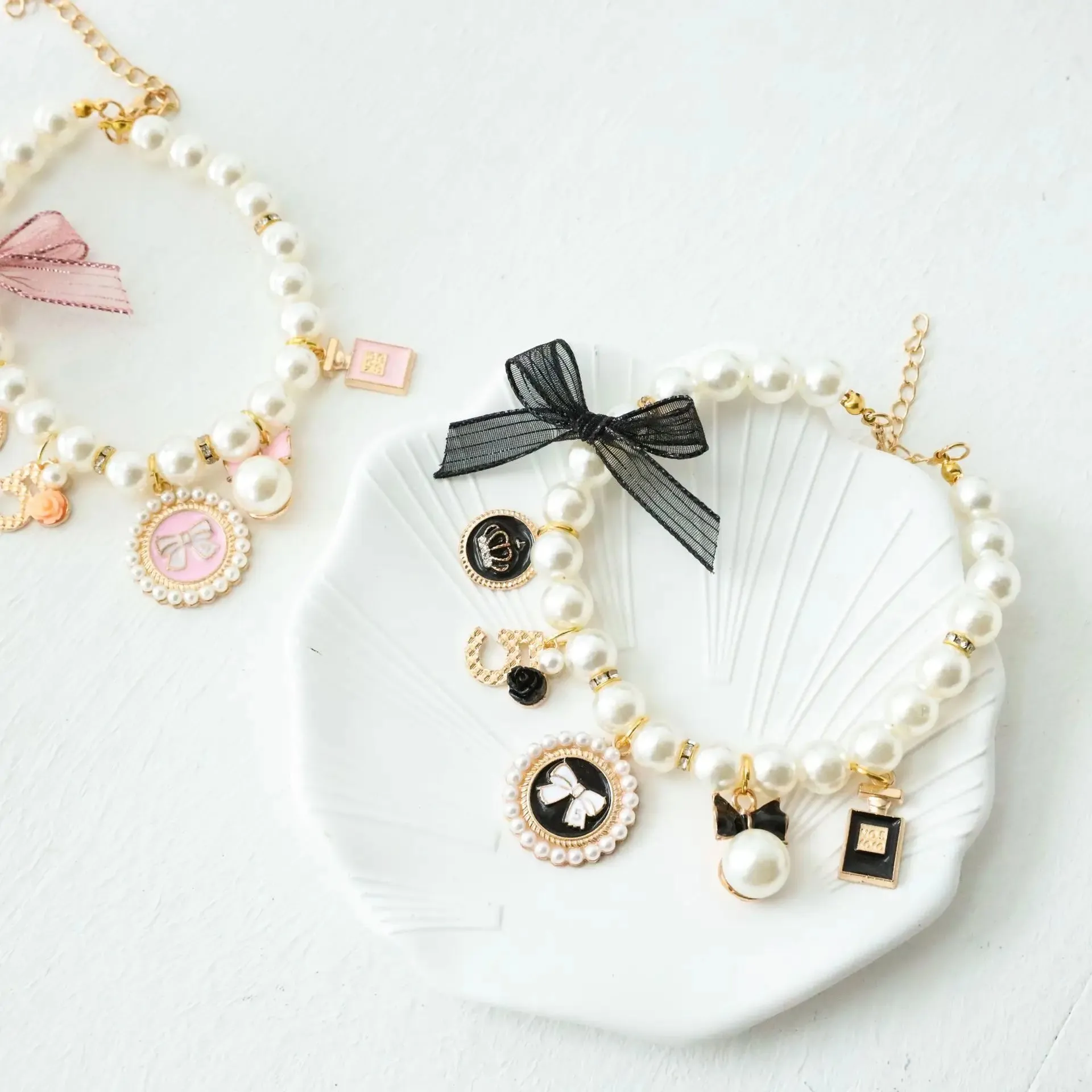 Elegant Pet Pearl Collar with Rhinestone Accents