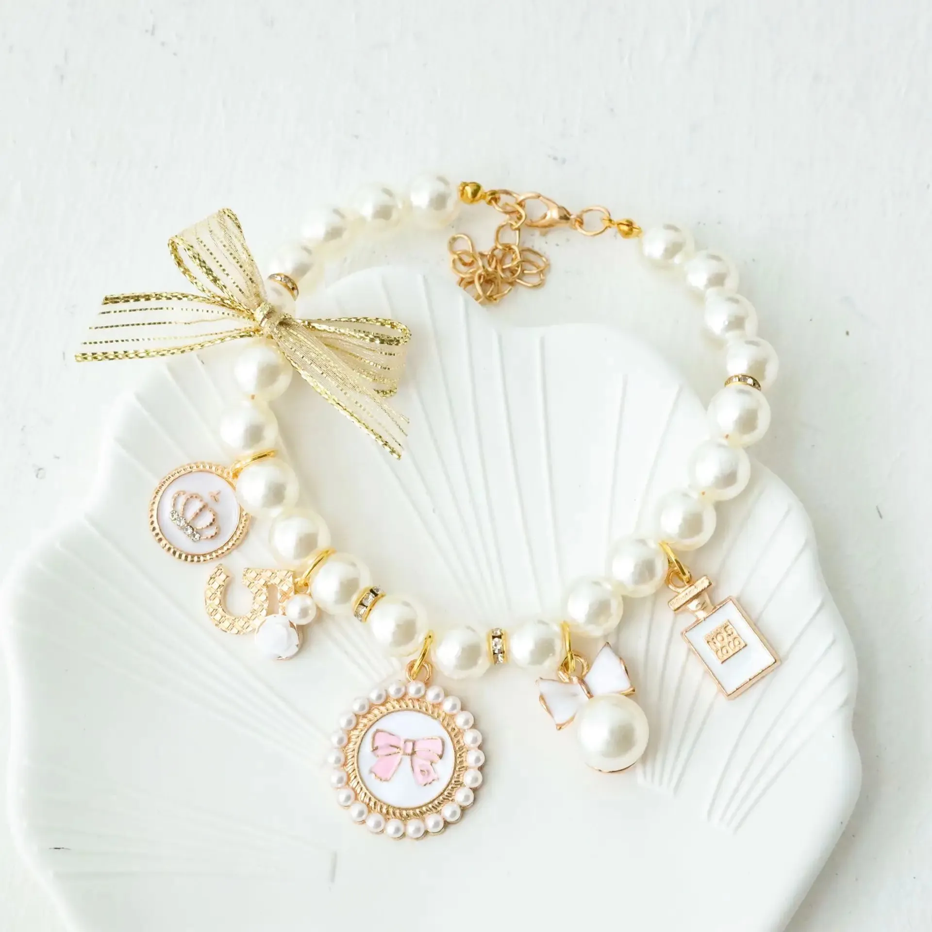 Elegant Pet Pearl Collar with Rhinestone Accents