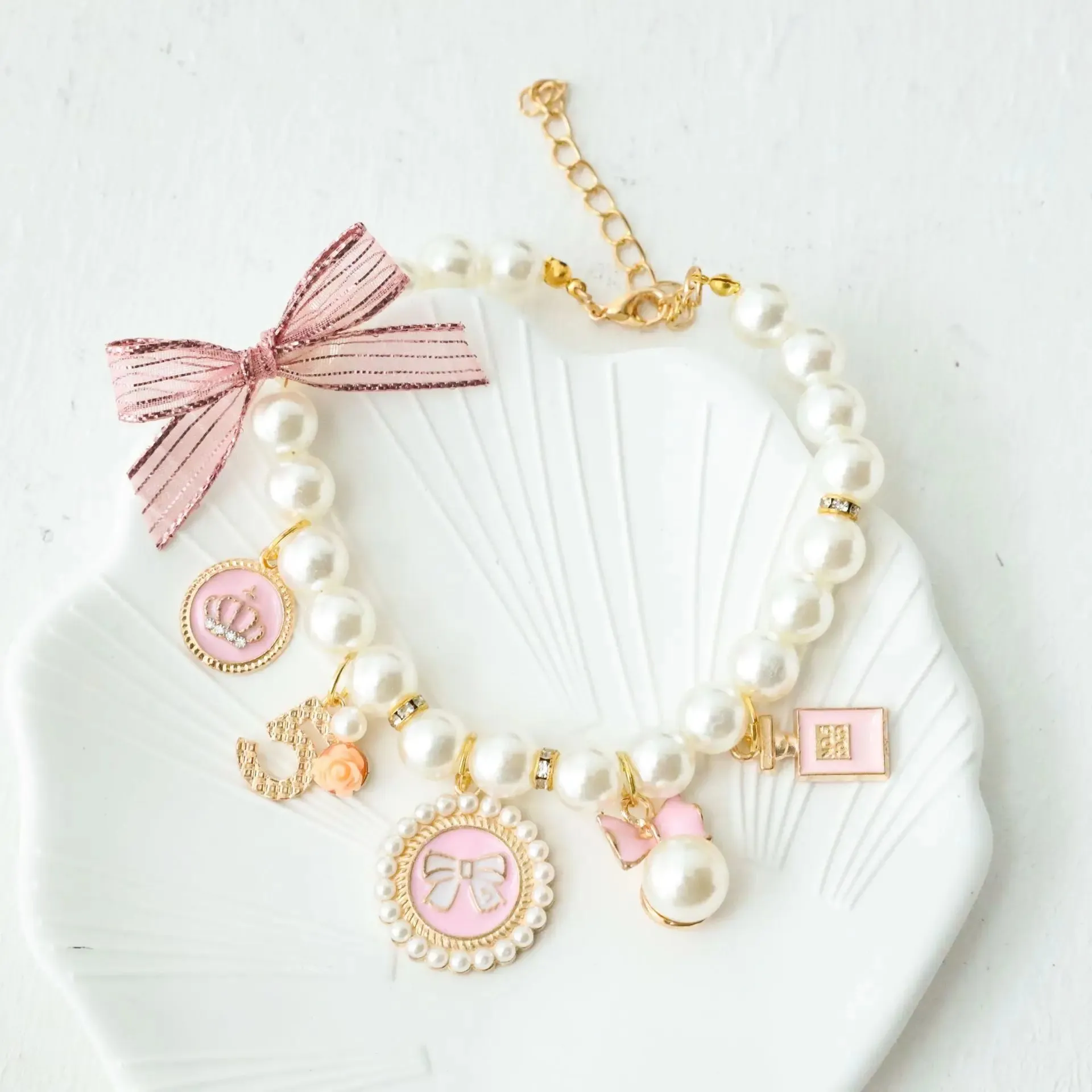 Elegant Pet Pearl Collar with Rhinestone Accents