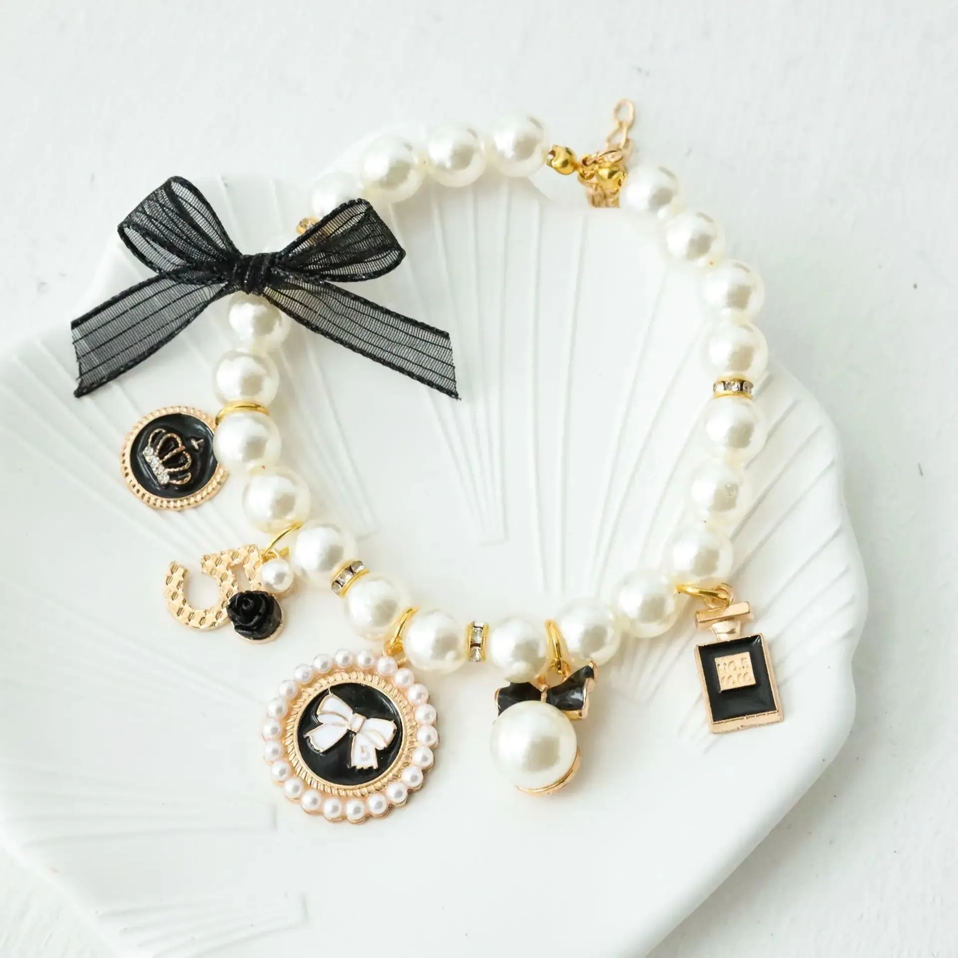 Elegant Pet Pearl Collar with Rhinestone Accents