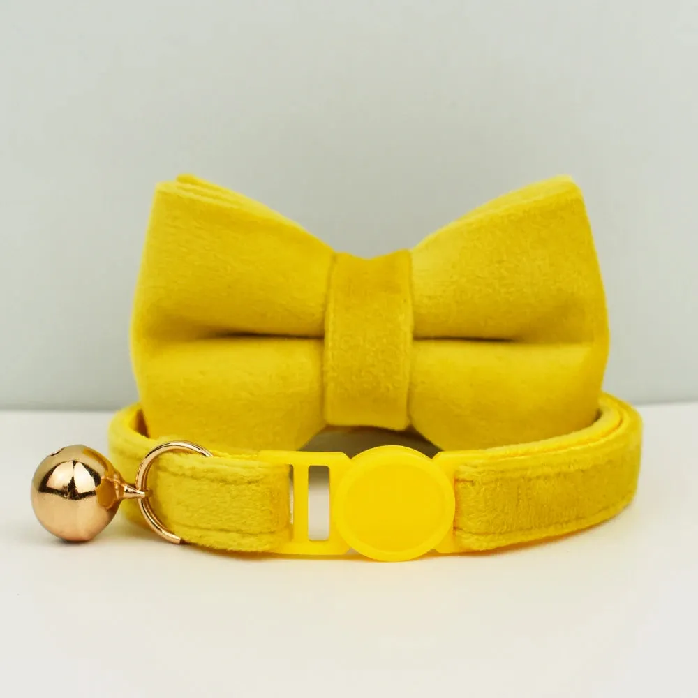 Velvet Cat Collar with Adjustable Safety and Bell